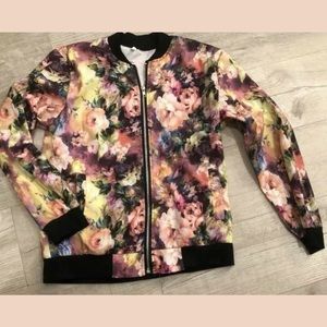 Lightweight baseball jacket